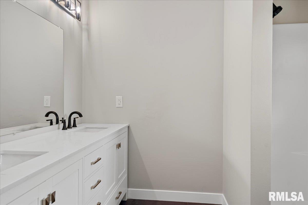 3101 Cascade Drive Springfield, IL 62704 - Photo 23 of 39 Gallery Image 23
