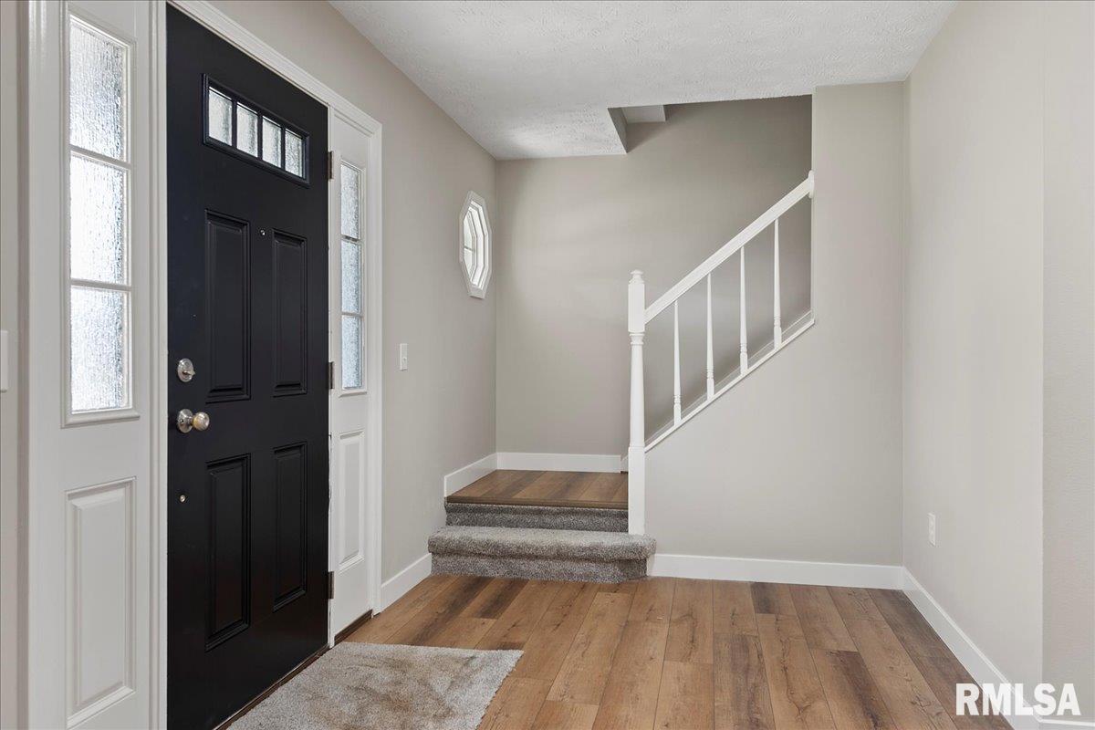 3101 Cascade Drive Springfield, IL 62704 - Photo 3 of 39 Gallery Image 3