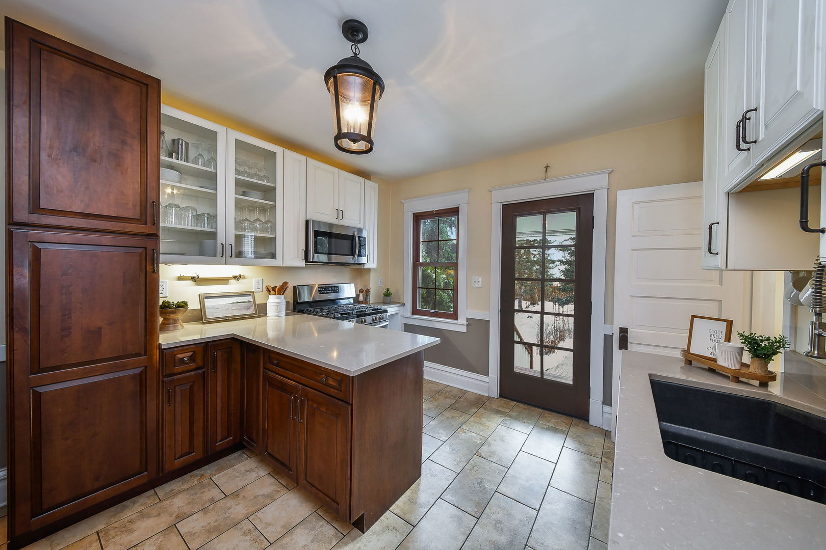 718 North Street Geneva, IL 60134 - Photo 10 of 26