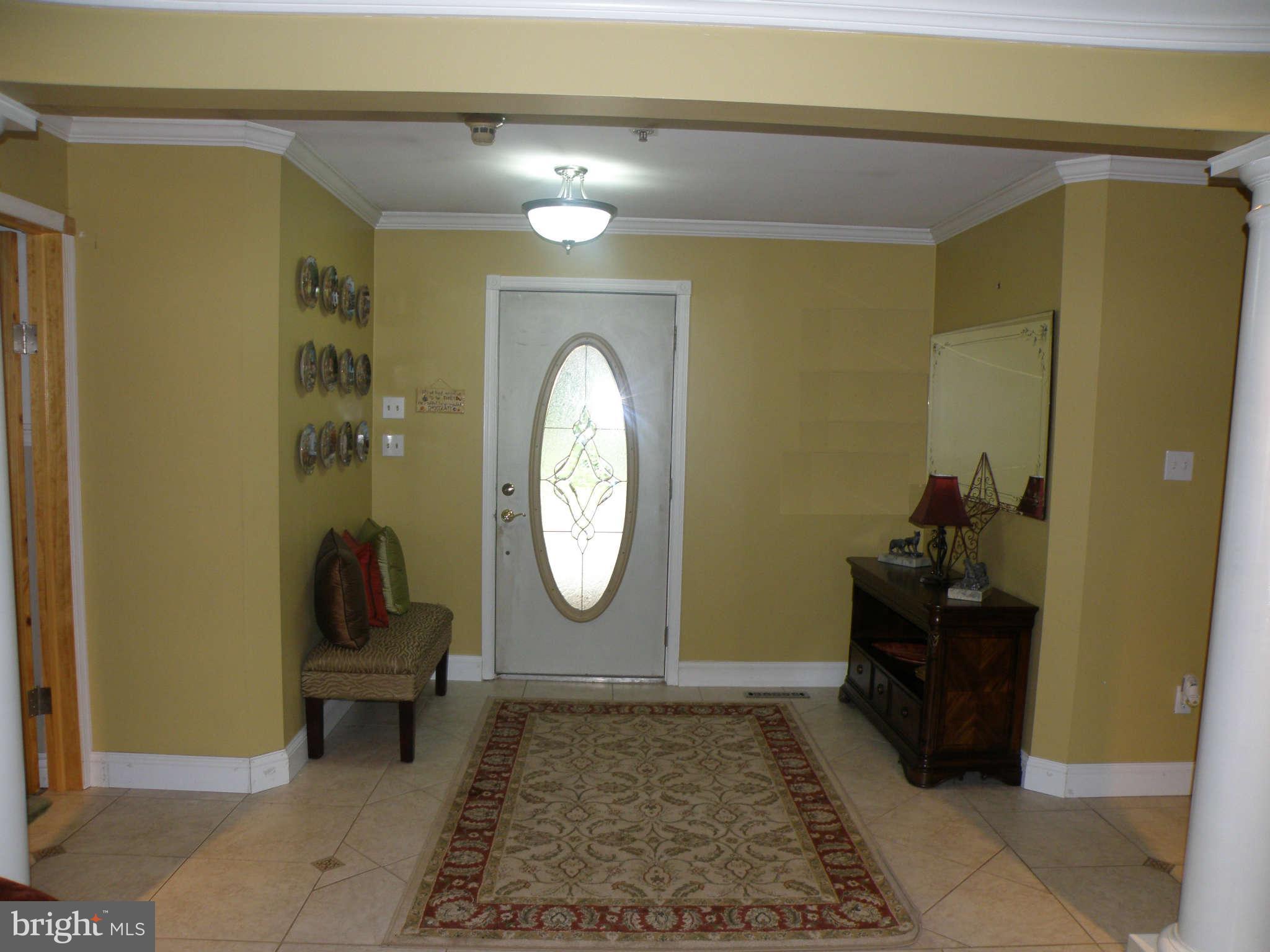 7320 Rocky Road Gaithersburg, MD 20882 - Photo 2 of 11 Foyer