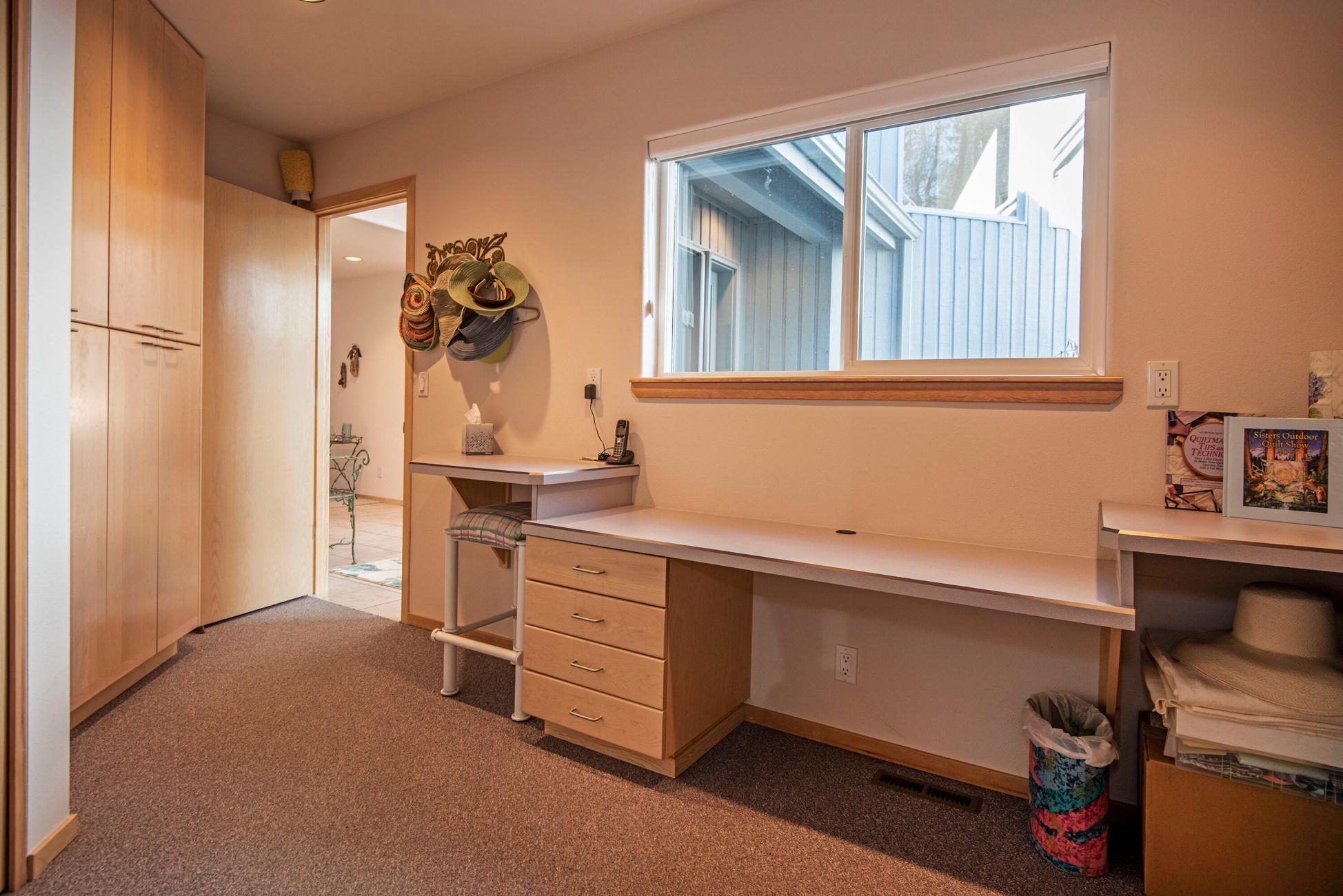 18168 Oregon Loop Sunriver, OR 97707 - Photo 11 of 34 batch_18168 Oregon Loop Sunriver OR-prin