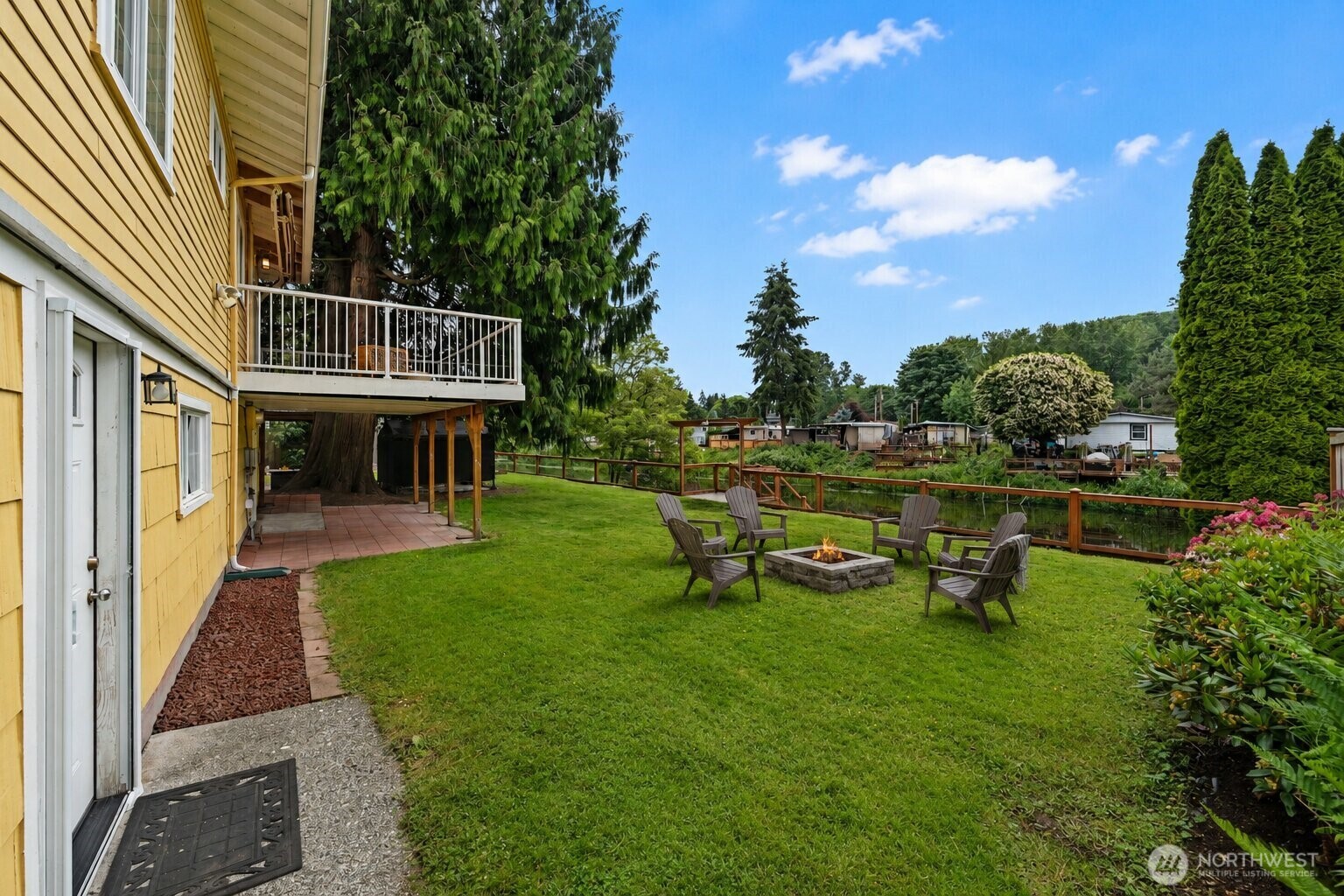 17502 113th Avenue Northeast Bothell, WA 98011 - Photo 29 of 36