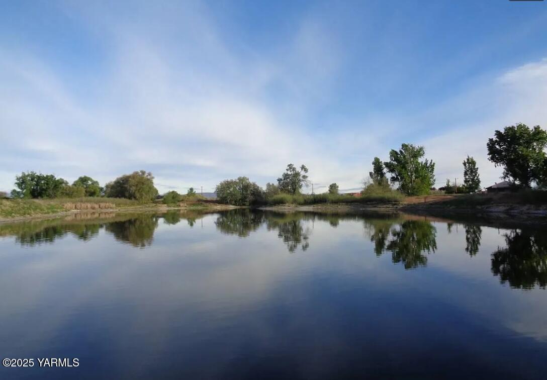 Nka Fort Road Wapato, WA 98951 - Photo 3 of 15 a view of lake