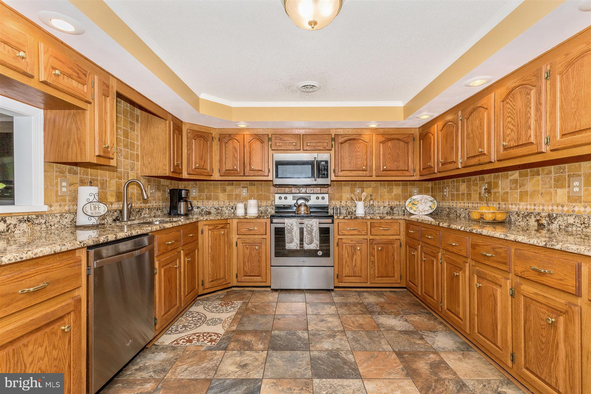 7957 Hollow Road Middletown, MD 21769 - Photo 7 of 30 Kitchen