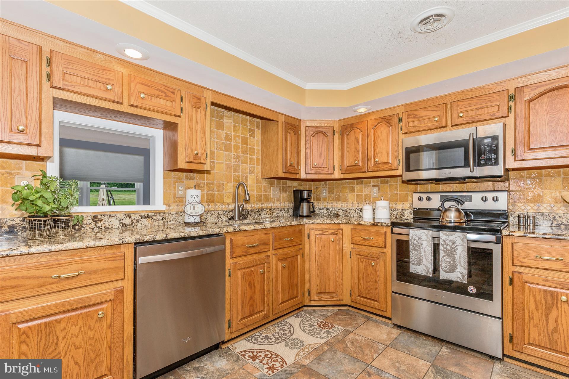 7957 Hollow Road Middletown, MD 21769 - Photo 8 of 30 Kitchen