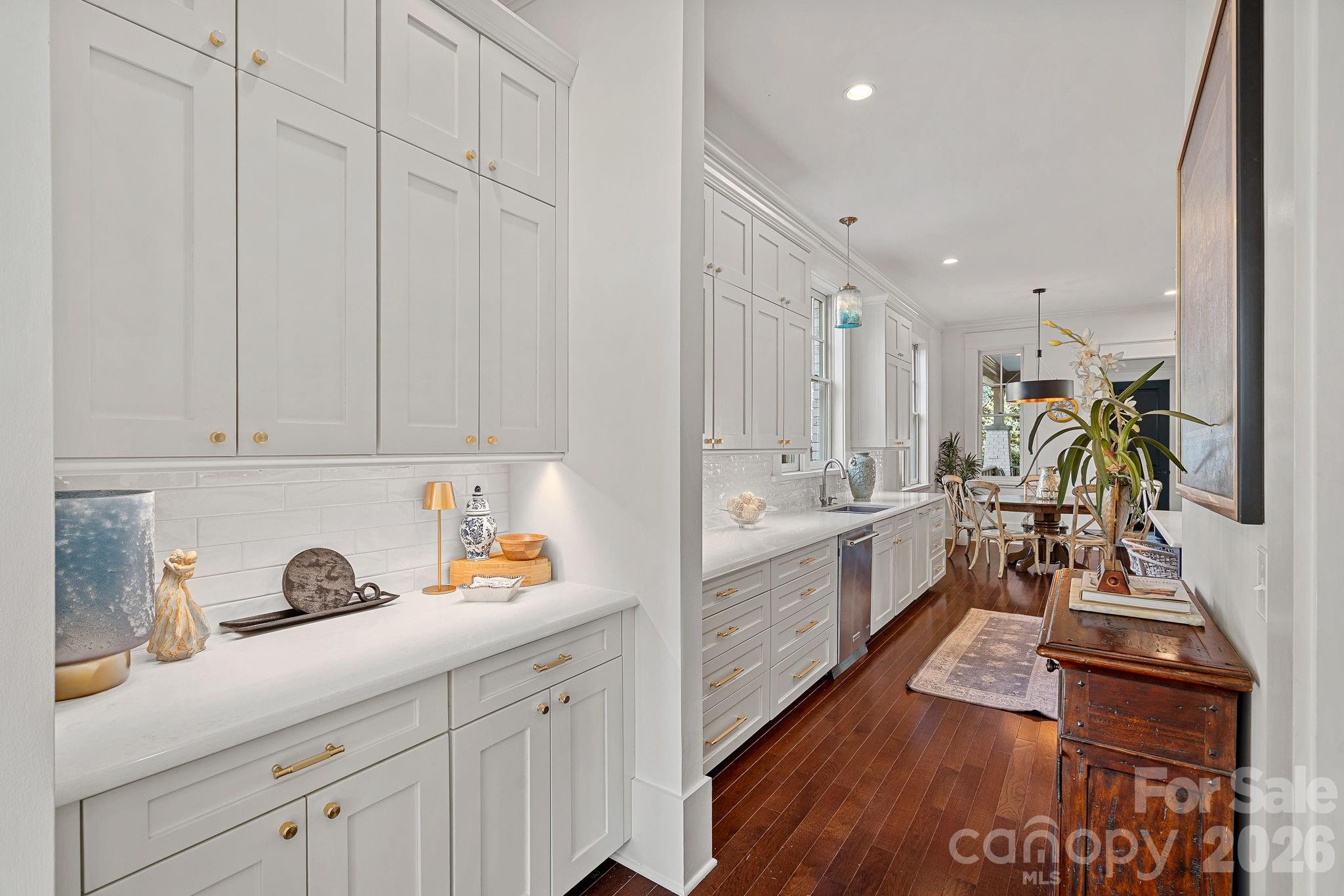 206 Meadowbrook Road Charlotte, NC 28211 - Photo 13 of 48