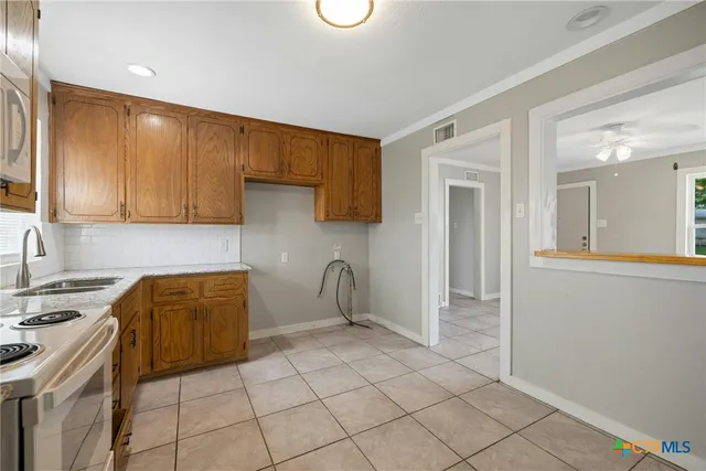 $1,200 | 810 Crockett Drive, Killeen, TX 76541