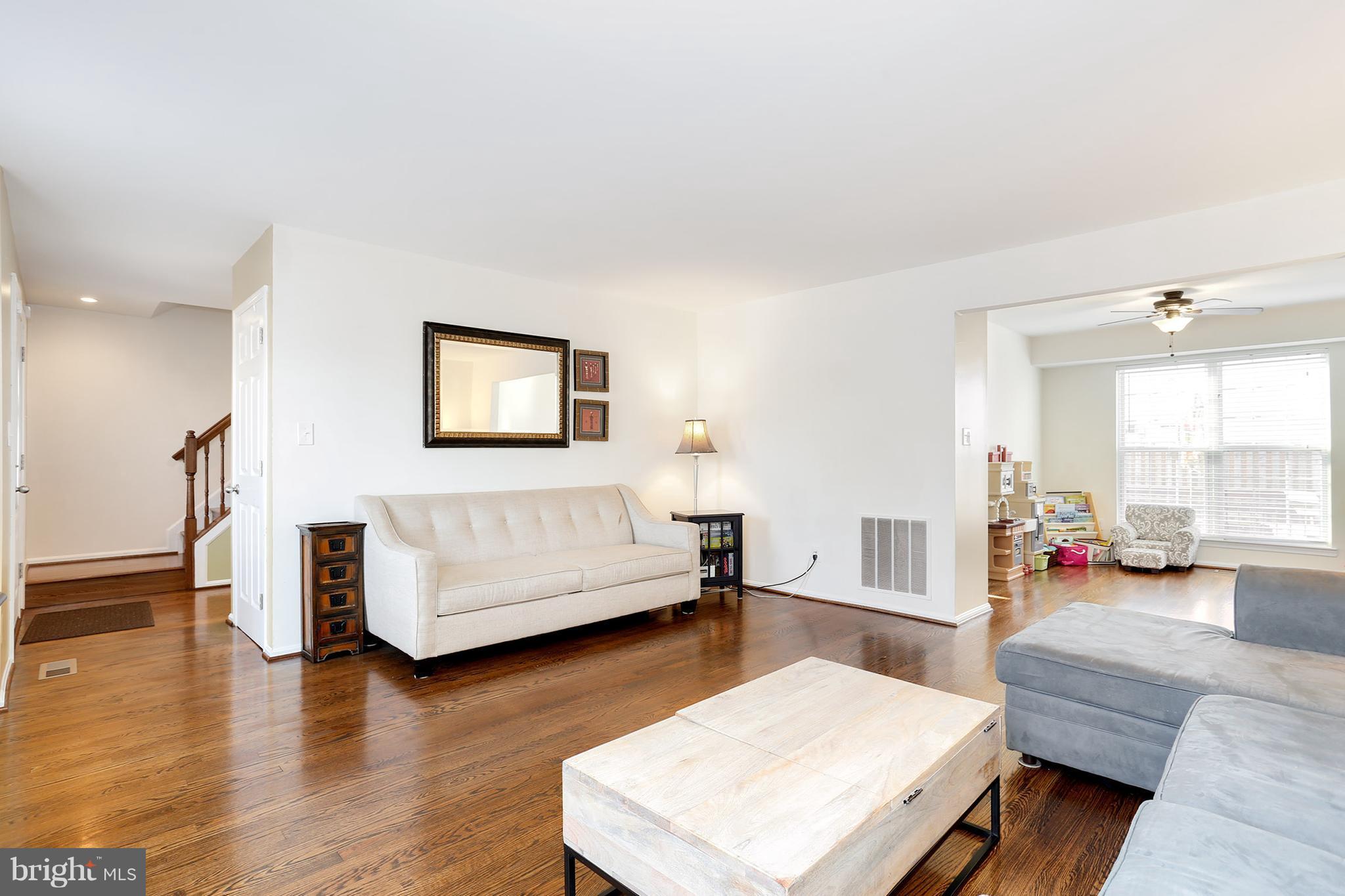 6454 Forest Road Cheverly, MD 20785 - Photo 3 of 30 Living Room