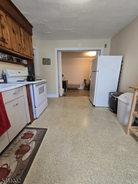 3 Academy Street, Unit 3 Califon, NJ 07830 - Photo 5 of 18 Gallery Image 5