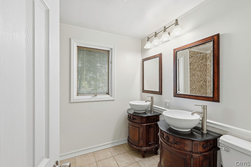 210 Floradale Road Liverpool, NY 13088 - Photo 18 of 38