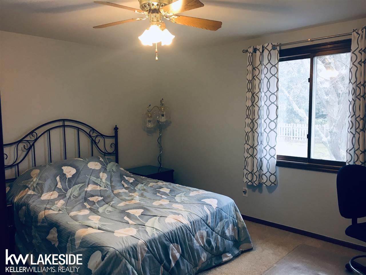 1866 Ludgate Lane Rochester, MI 48309 - Photo 16 of 24 31365842-15.JPG