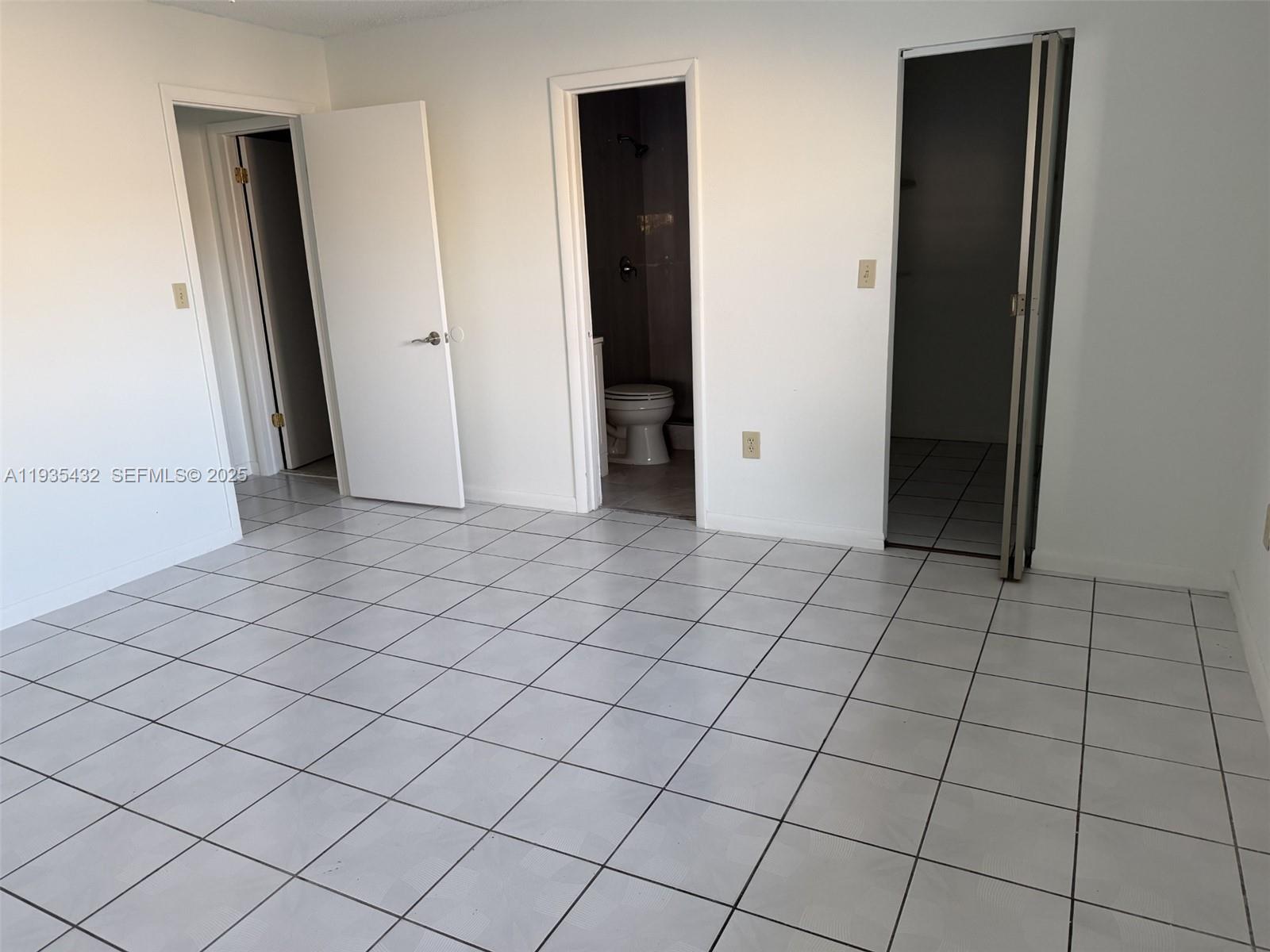 16227 Southwest 305th Street Homestead, FL 33033 - Photo 6 of 10 master rm