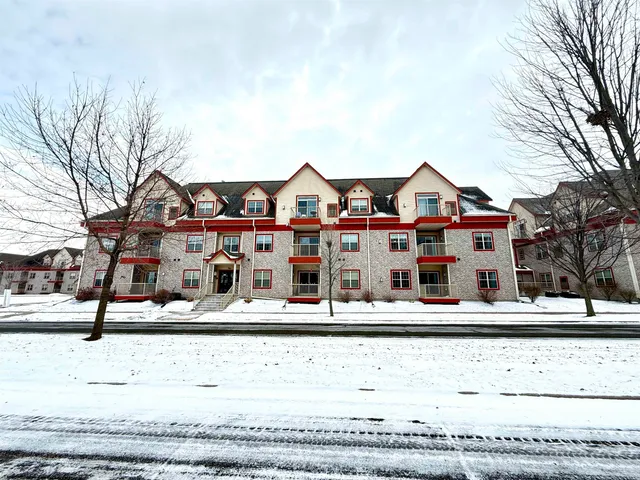 $259,900 | 955 Liberty Boulevard, Unit 104, Sun Prairie, WI 53590