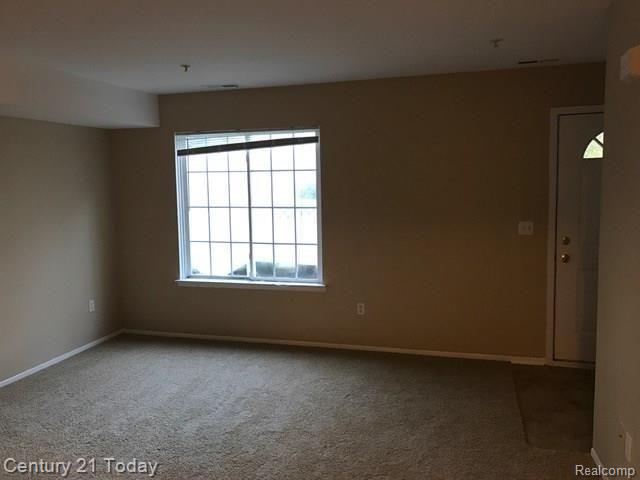 22168 Cape Cod Way, Unit 27 Farmington, MI 48336 - Photo 4 of 24