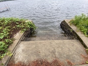 21 1/2 West Sutton Road Sutton, MA 01590 - Photo 12 of 12 a view of a garden with an outdoor space