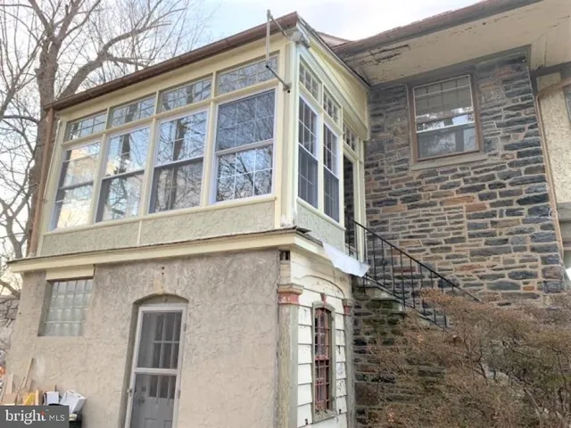 $2,300 | 2 Montgomery Avenue, Unit 2B, Bala Cynwyd, PA 19004
