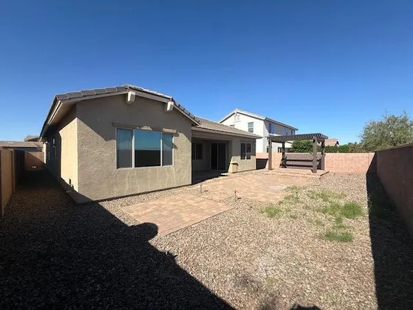 $2,800 | 5703 South Parkcrest Street, Gilbert, AZ 85298