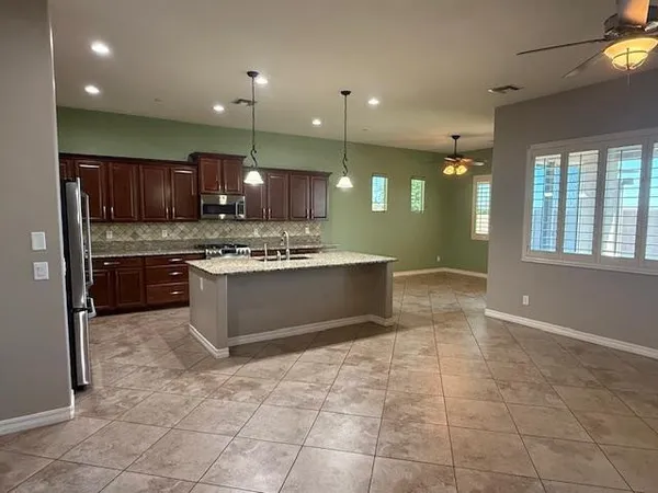 $2,800 | 5703 South Parkcrest Street, Gilbert, AZ 85298