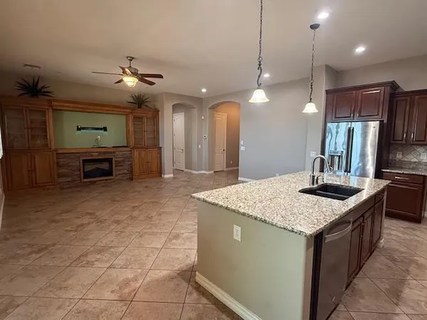 $2,800 | 5703 South Parkcrest Street, Gilbert, AZ 85298