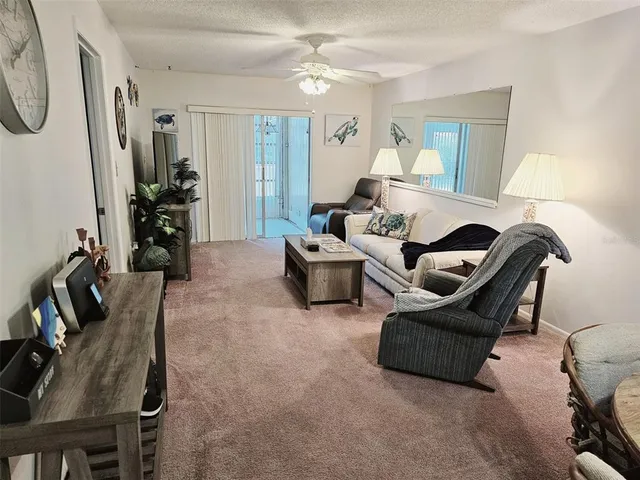 $2,600 | 3528 Lake Bayshore Drive, Unit 115, Bradenton, FL 34205