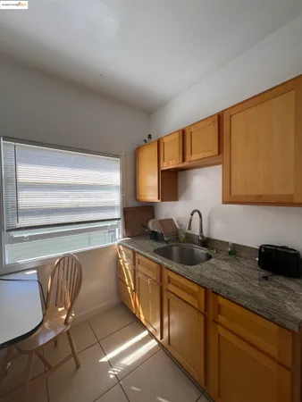 $2,000 | 1914 Channing Way, Unit 6, Berkeley, CA 94704