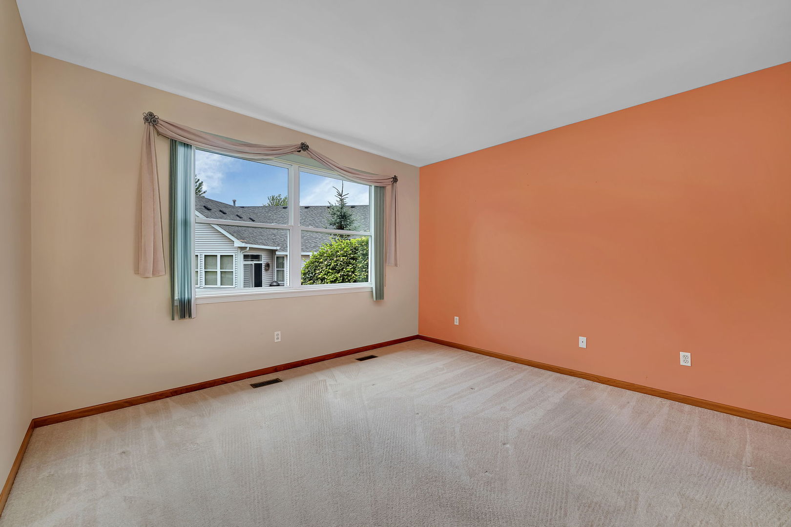 1592 Cadillac Circle Romeoville, IL 60446 - Photo 16 of 25