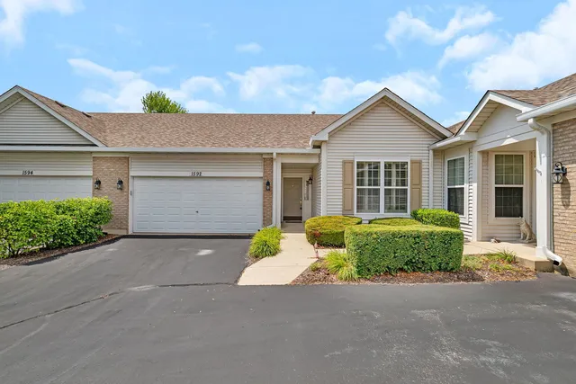 $239,900 | 1592 Cadillac Circle, Romeoville, IL 60446