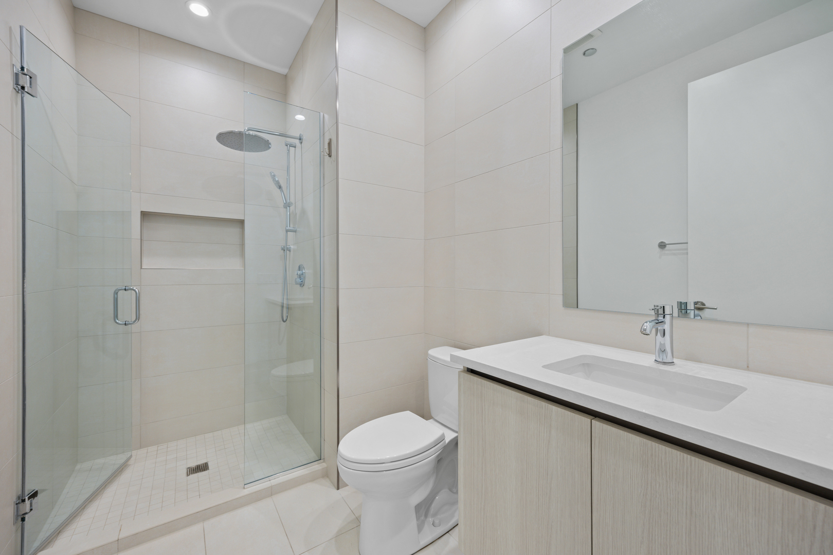 305 South Racine Avenue, Unit PHD Chicago, IL 60607 - Photo 20 of 49 Gallery Image 20