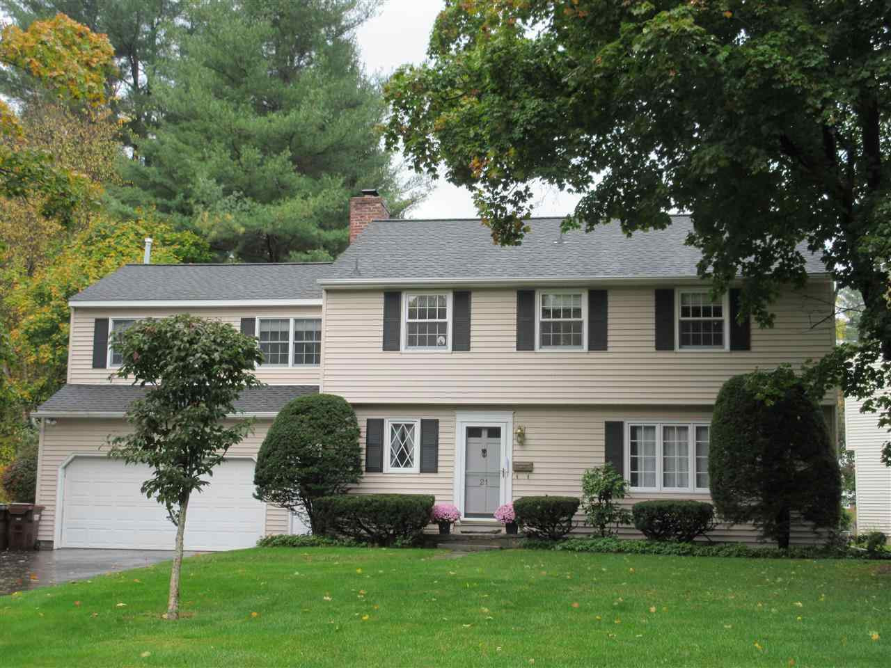 21 Carriage Road Bethlehem, NY 12054 - Photo 1 of 25 Photo 1