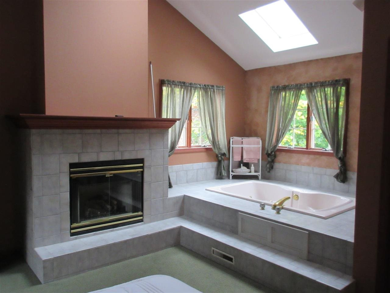 21 Carriage Road Bethlehem, NY 12054 - Photo 18 of 25 Photo 18