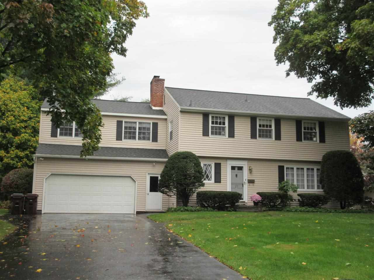 21 Carriage Road Bethlehem, NY 12054 - Photo 2 of 25 Photo 2