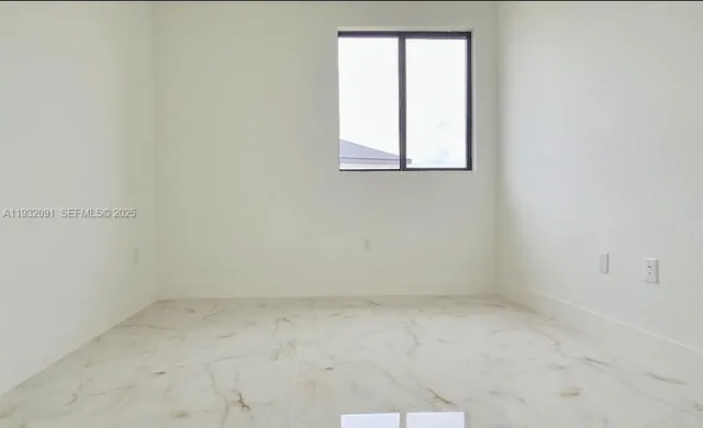 $349,000 | 5012 Tradewinds Circle, LaBelle, FL 33935