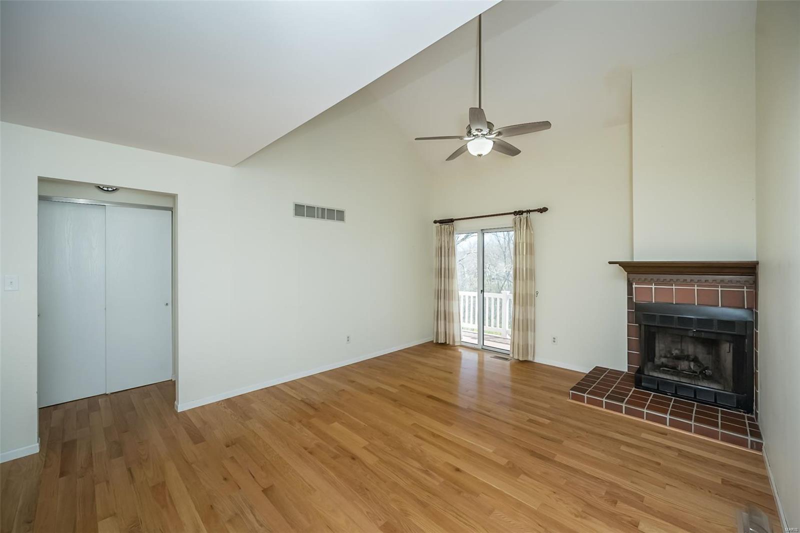 178 Cascade Cir Drive Ballwin, MO 63021 - Photo 13 of 41