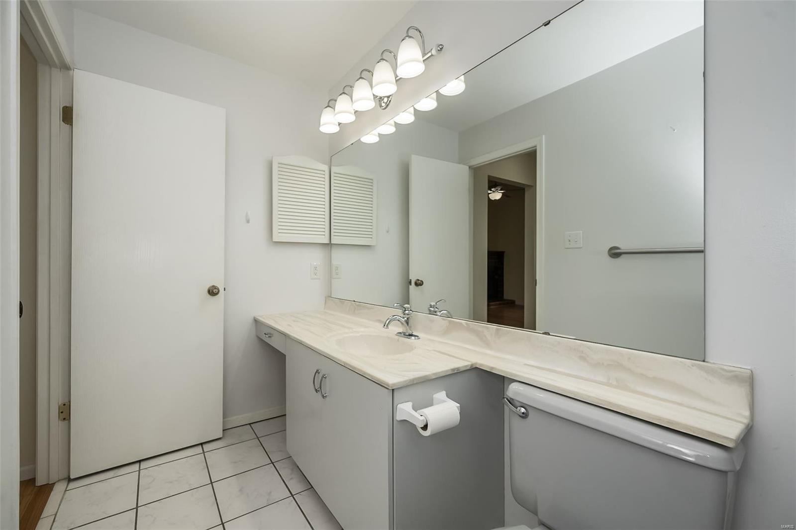 178 Cascade Cir Drive Ballwin, MO 63021 - Photo 18 of 41