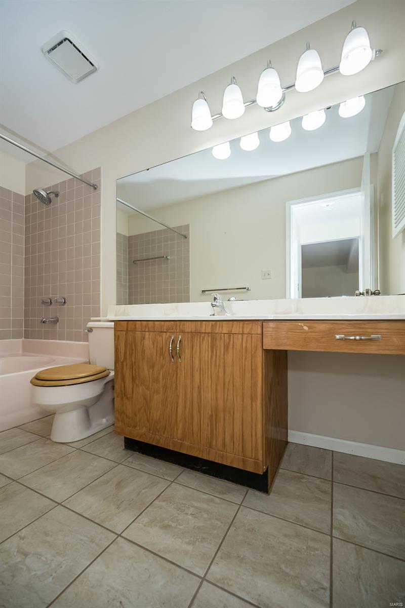 178 Cascade Cir Drive Ballwin, MO 63021 - Photo 27 of 41