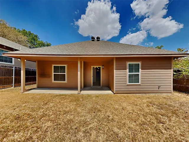 front view of house with yard