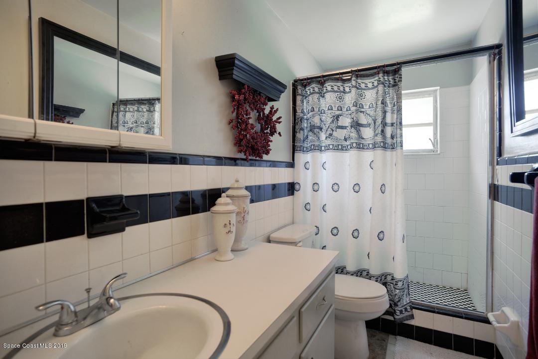 160 Richards Road Melbourne Beach, FL 32951 - Photo 7 of 13 Master Bath