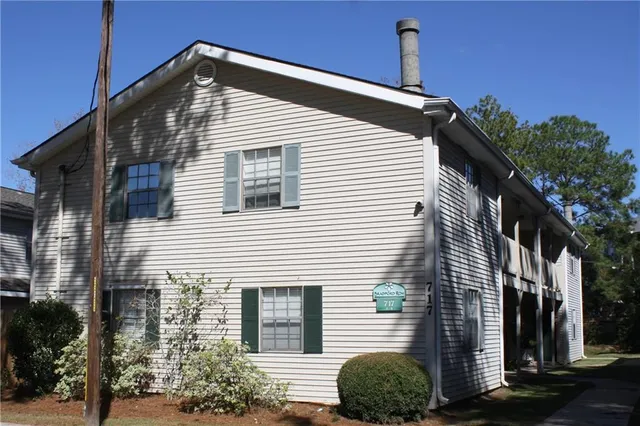$125,000 | 717 Heavens Drive, Unit 4, Mandeville, LA 70471
