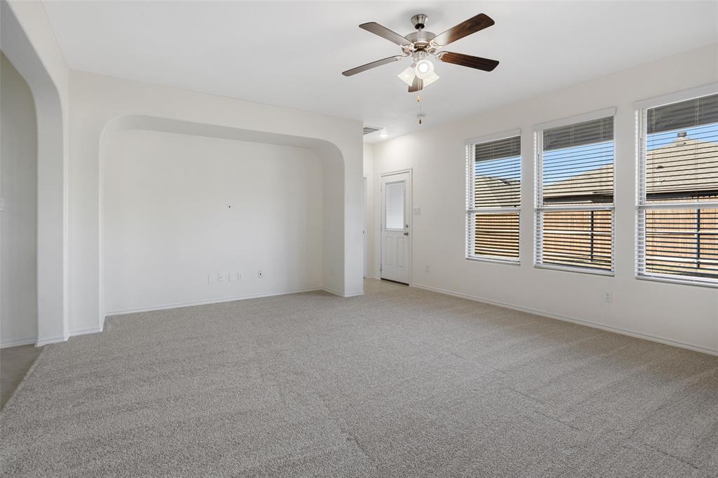 3929 Kennedy Ranch Road Fort Worth, TX 76262 - Photo 13 of 40 Gallery Image 13