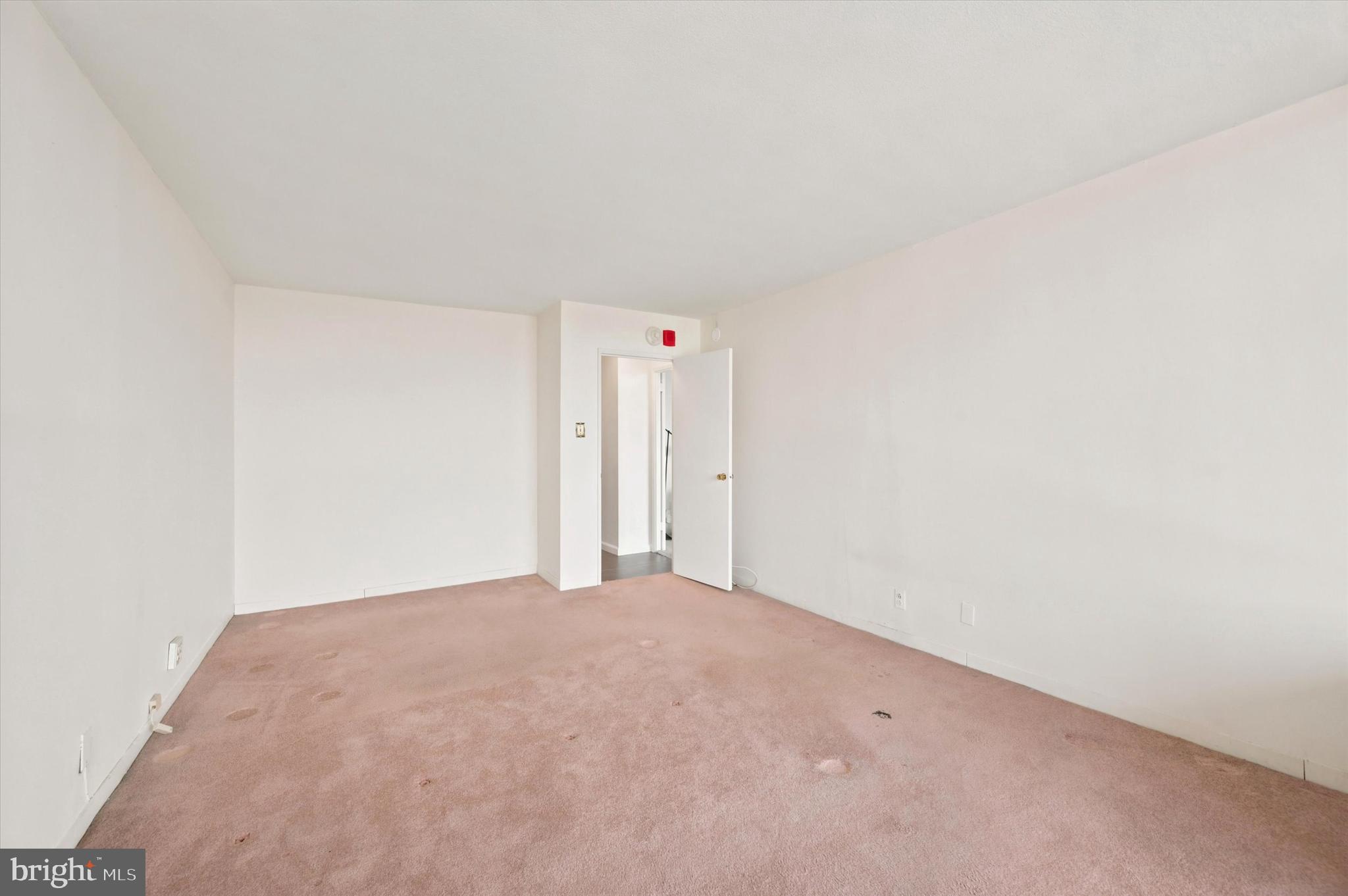 3900 West Ford Road, Unit 15R Philadelphia, PA 19131 - Photo 12 of 19