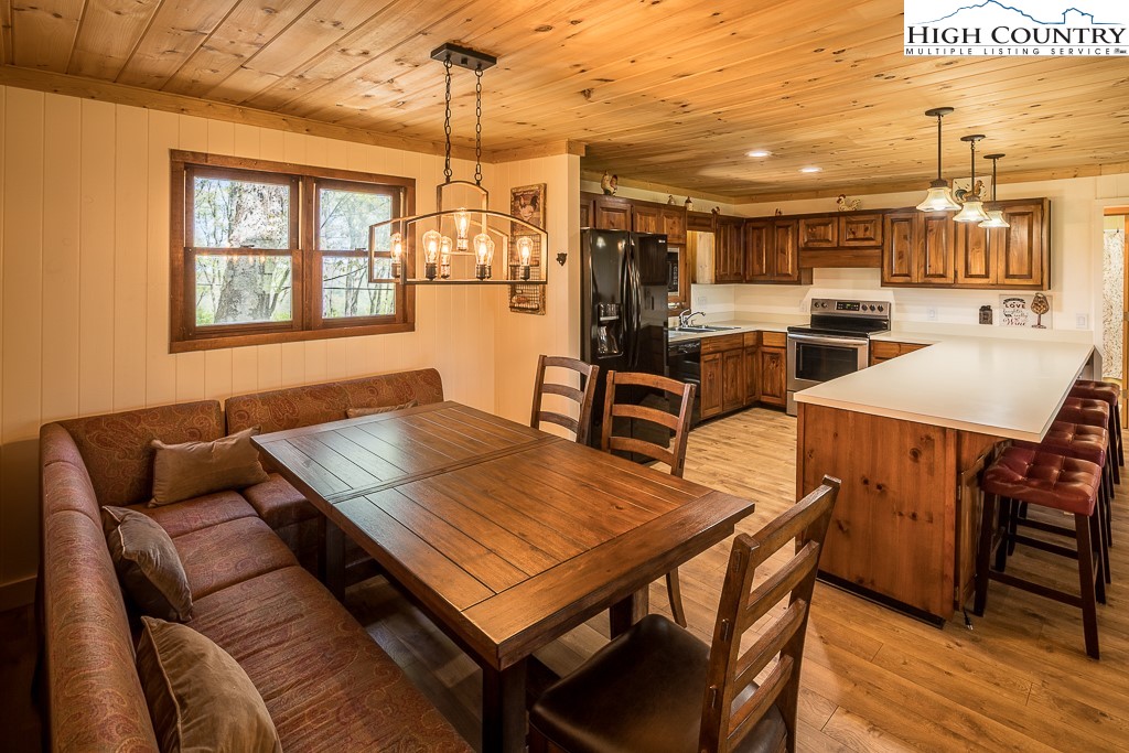 423 St Andrews Road Beech Mountain, NC 28604 - Photo 14 of 42 Gallery Image 14