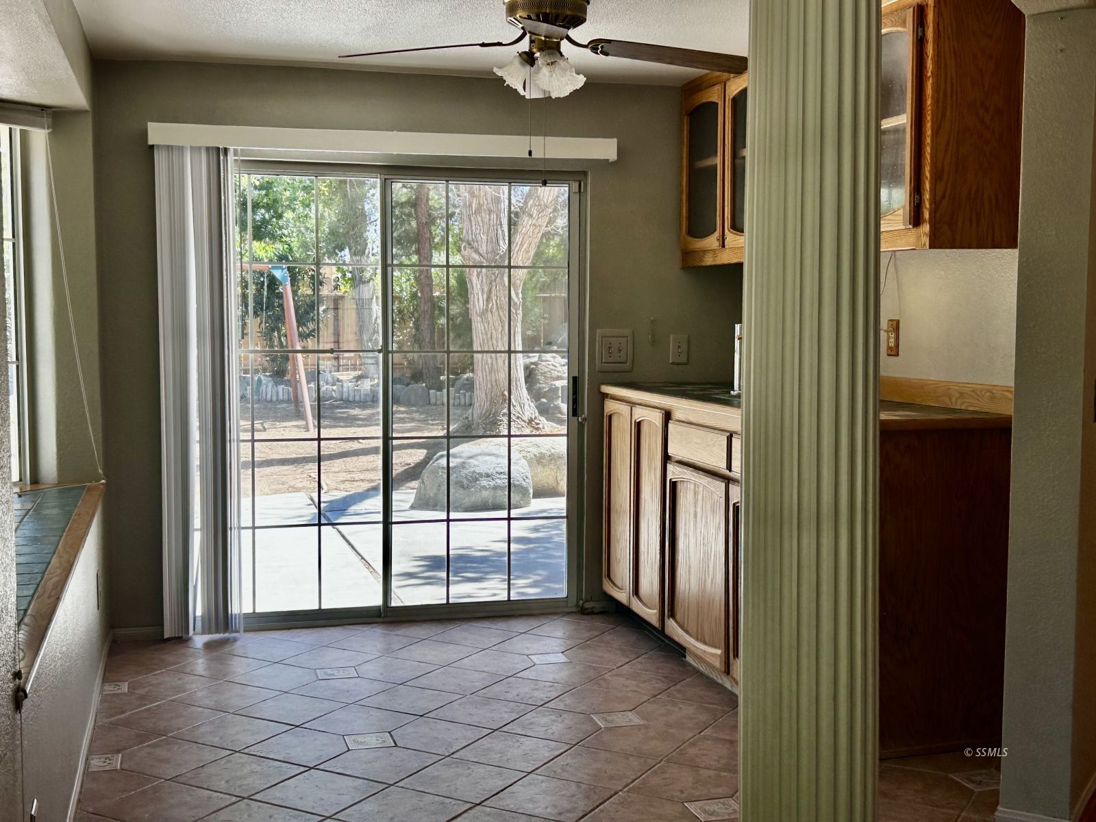 1217 West Tamarisk Avenue Ridgecrest, CA 93555 - Photo 12 of 38