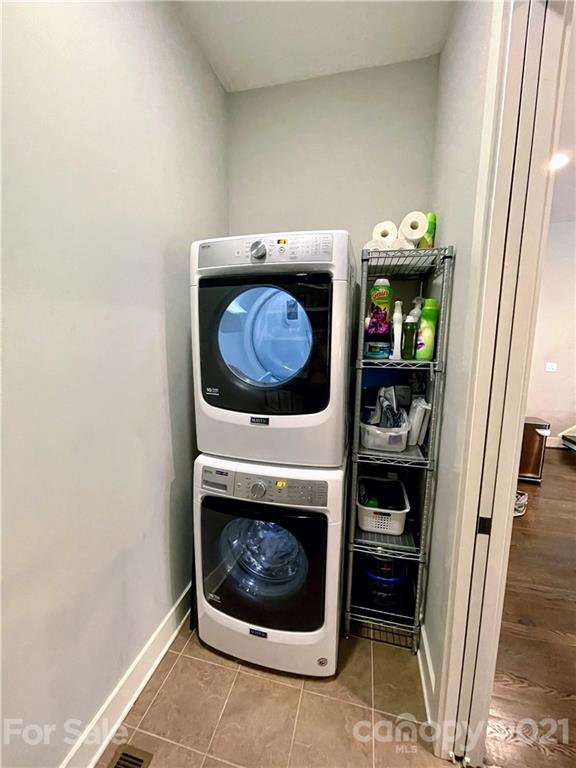 936 Westbrook Drive, Unit A Charlotte, NC 28202 - Photo 10 of 32 a room with a washer and dryer