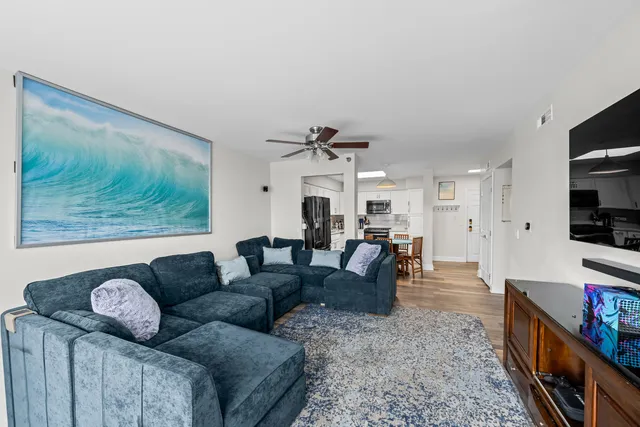 $262,500 | 7041 West Touhy Avenue, Unit 607, Niles, IL 60714