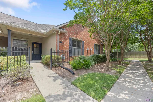$219,900 | 9124 Old Hammond Highway, Unit 14, Baton Rouge, LA 70809