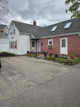 $624,999 | 189 Pleasant Street, Brockton, MA 02301