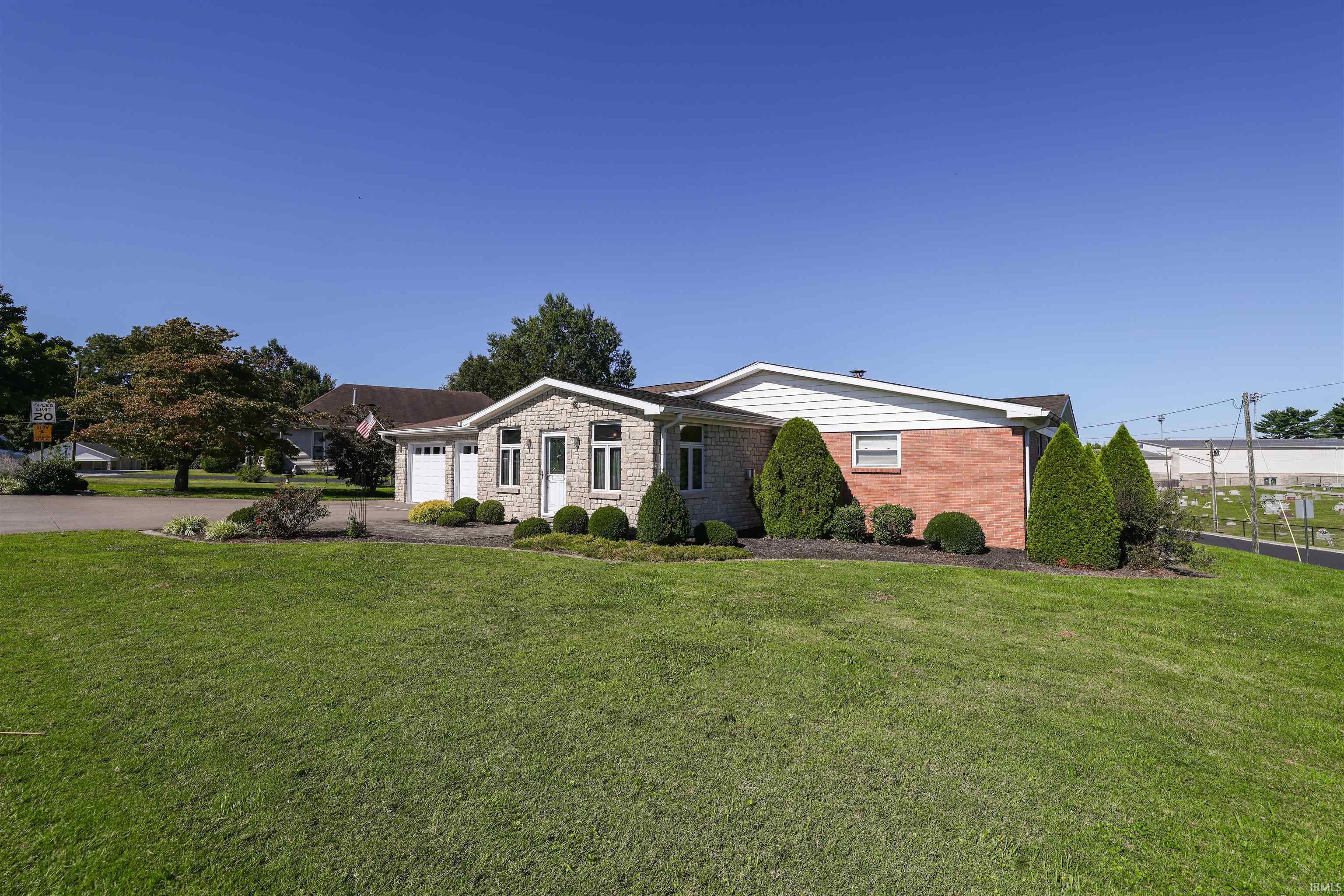 2015 Denson Avenue Bedford, IN 47421 - Photo 2 of 36