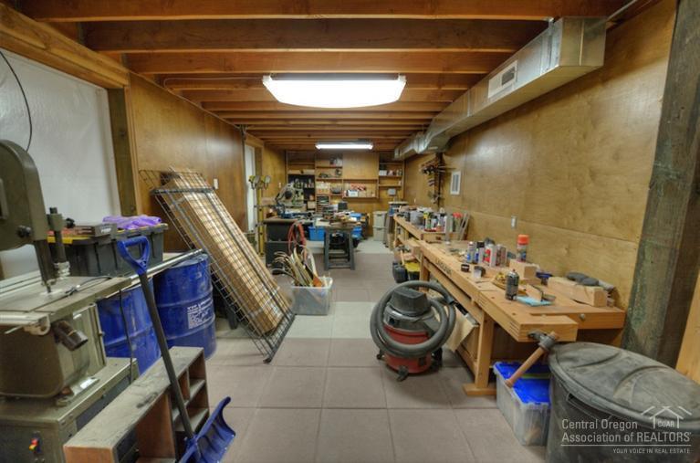 65770 Tweed Road Bend, OR 97703 - Photo 4 of 25 One of multiple insulated work spaces wi