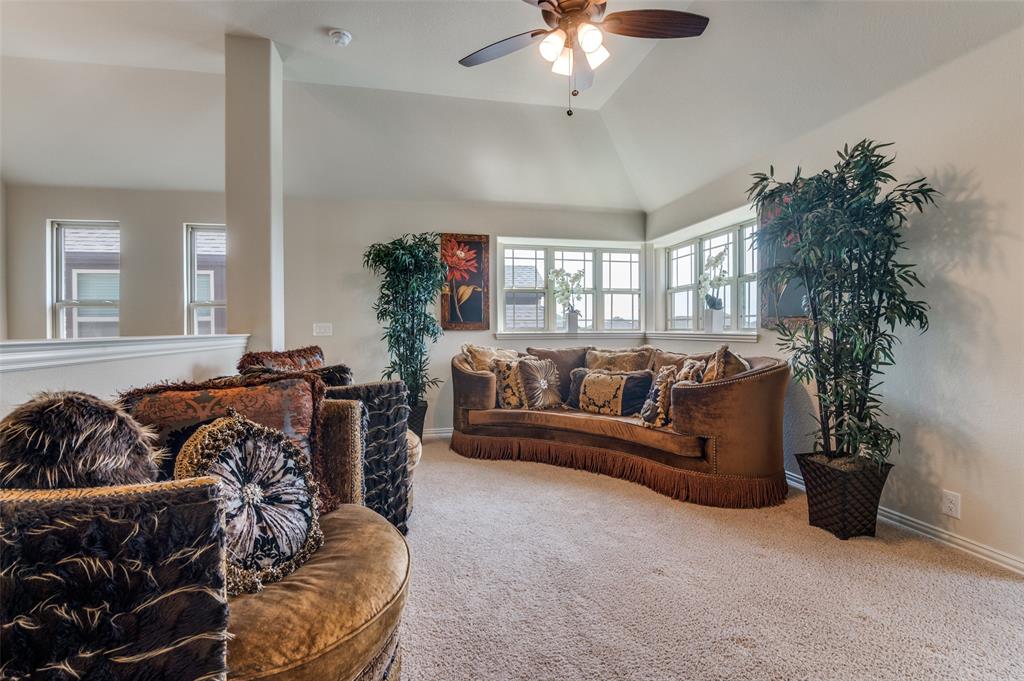 3822 Myrtle Way Kaufman, TX 75142 - Photo 25 of 39 a living room with furniture and a large window