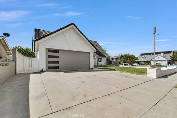 $1,375,000 | 2902 East Winfield Avenue, Anaheim, CA 92806